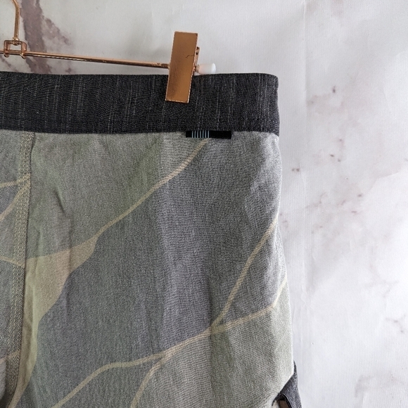 Vissla Swim Trunks Mens 28 Gray Yellow Swim Board Shorts Lace Up Swimming - Picture 12 of 13